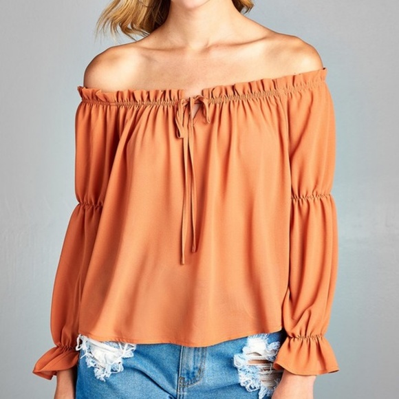 ❗️Three Left❗️NWT Self tie off shoulder top - Picture 7 of 8
